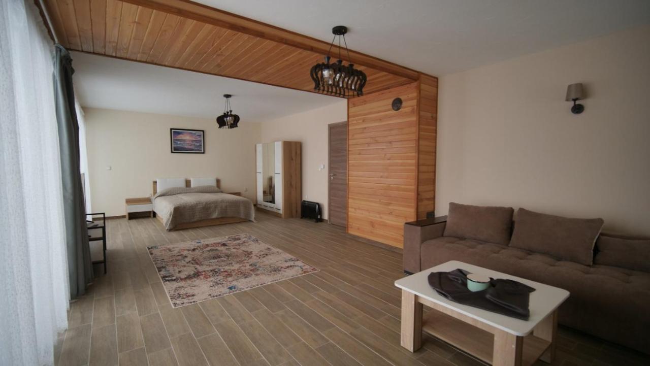 Boutique Villas Murgavets パンポロボ エクステリア 写真